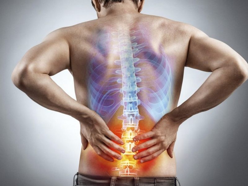 Біль у поперековому відділі хребта – причини, лікування